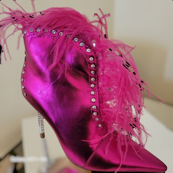 AZELA WANG BOOTS - Picture 1 of 2